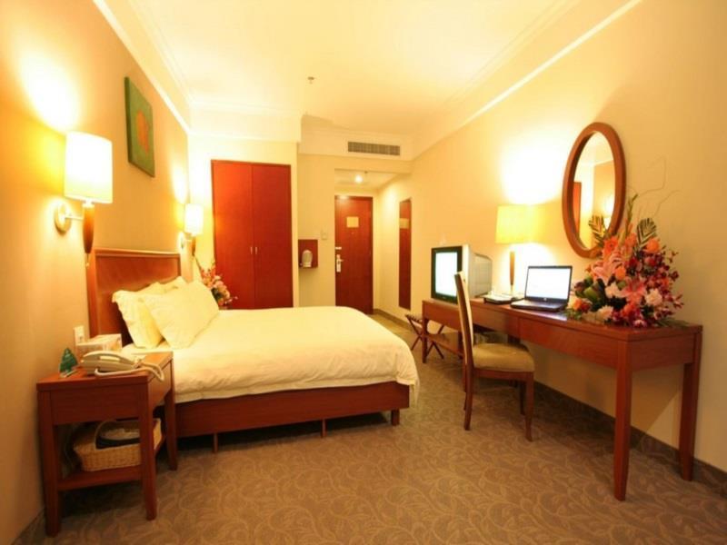 Greentree Inn Shandong Qingdao Railway Station Zhanqiao Yacht Wharf Express ภายนอก รูปภาพ