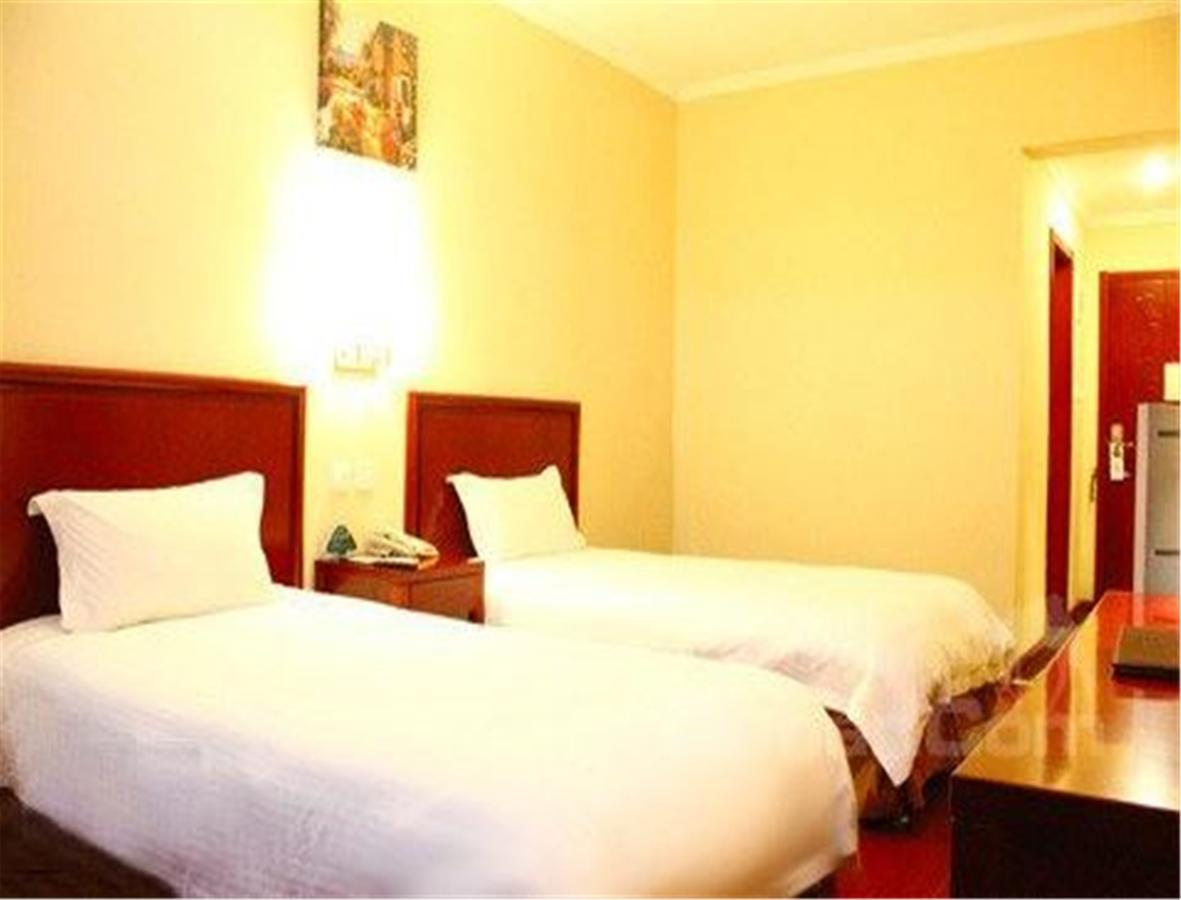 Greentree Inn Shandong Qingdao Railway Station Zhanqiao Yacht Wharf Express ภายนอก รูปภาพ